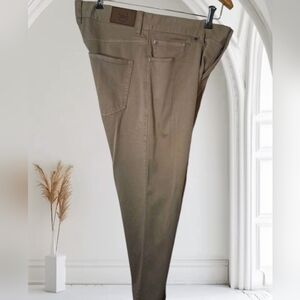 Peter Millar Men's Performance Khaki Pants Size 32 Waist